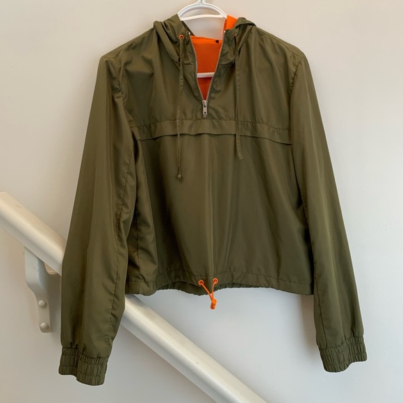 Pull-over Track Windbreaker - Picture 1 of 2